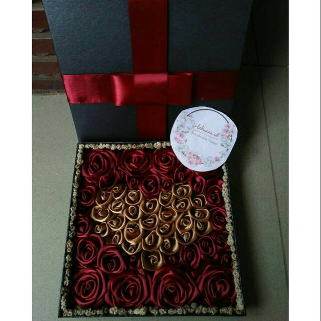 Bunga box uk 20x20x4 satin