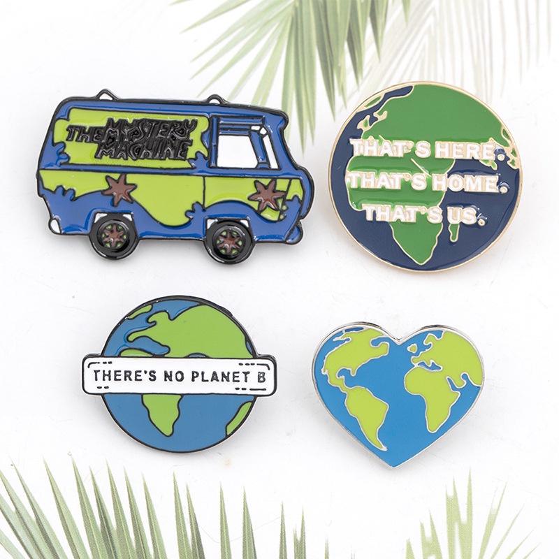 Lucu Hijau Enamel Pin Bumi Jantung Hutan Bros Lencana Kerah Pin Untuk Wanita Pria Kartun Advenue Badge Natural Perhiasan Hadiah