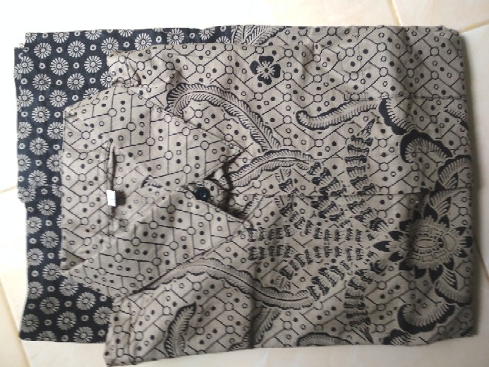 Batik Couple Keluarga ~ Sania Ruffle Ori Ndoro Jowi Dnt Motif Sogan Abu 001