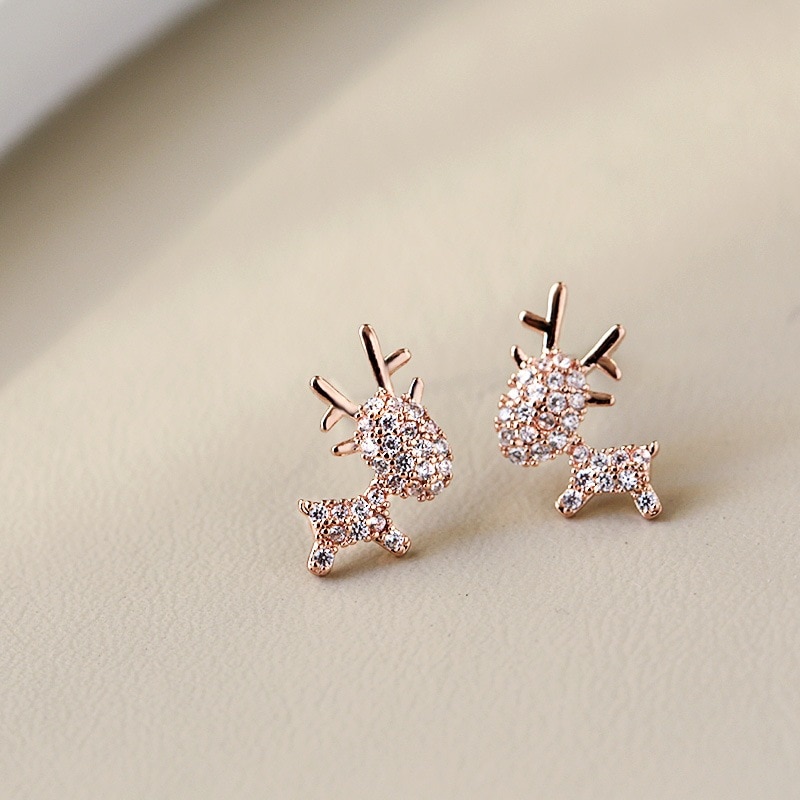 Anting Stud Desain Rusa Natal Aksen Kristal Untuk Wanita