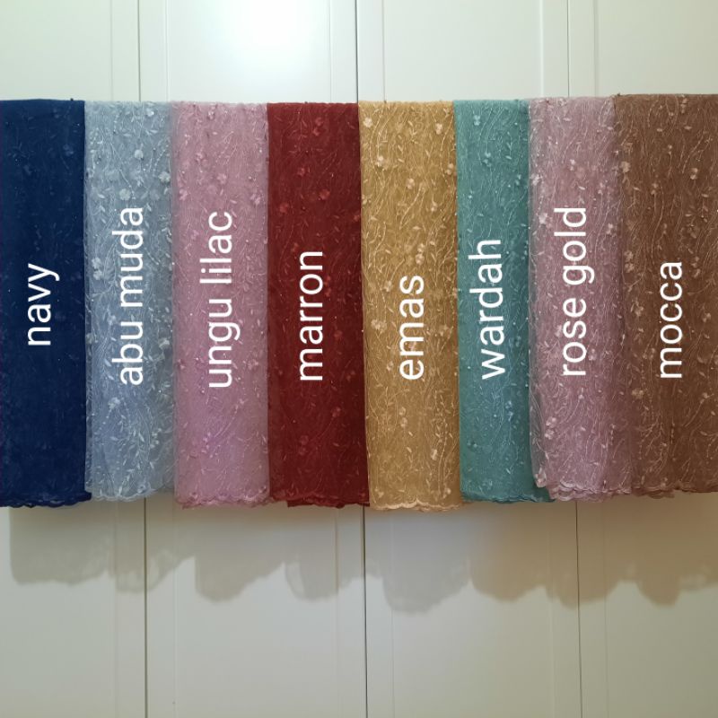 TILE AKAR SAPUAN BUNGA GANGGANG KAIN KEBAYA KAIN BROKAT KAIN TILE BUNGA