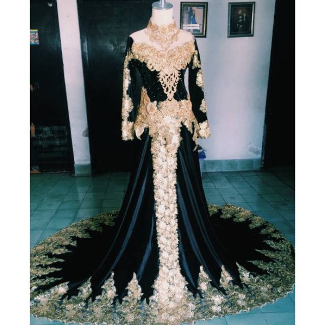 PAKAIAN KEBAYA PENGANTIN WANITA BLUDRU PAYET EMAS EKOR PANJANG MURAH