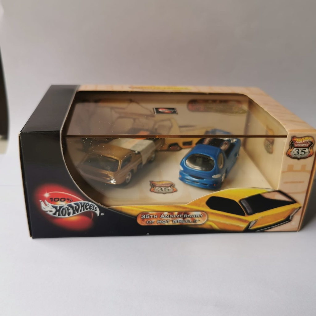 Diecast Hot Wheels DEORA and DEORA II 35th Anniversary of 100% Hotwheels Limited Edition Premium