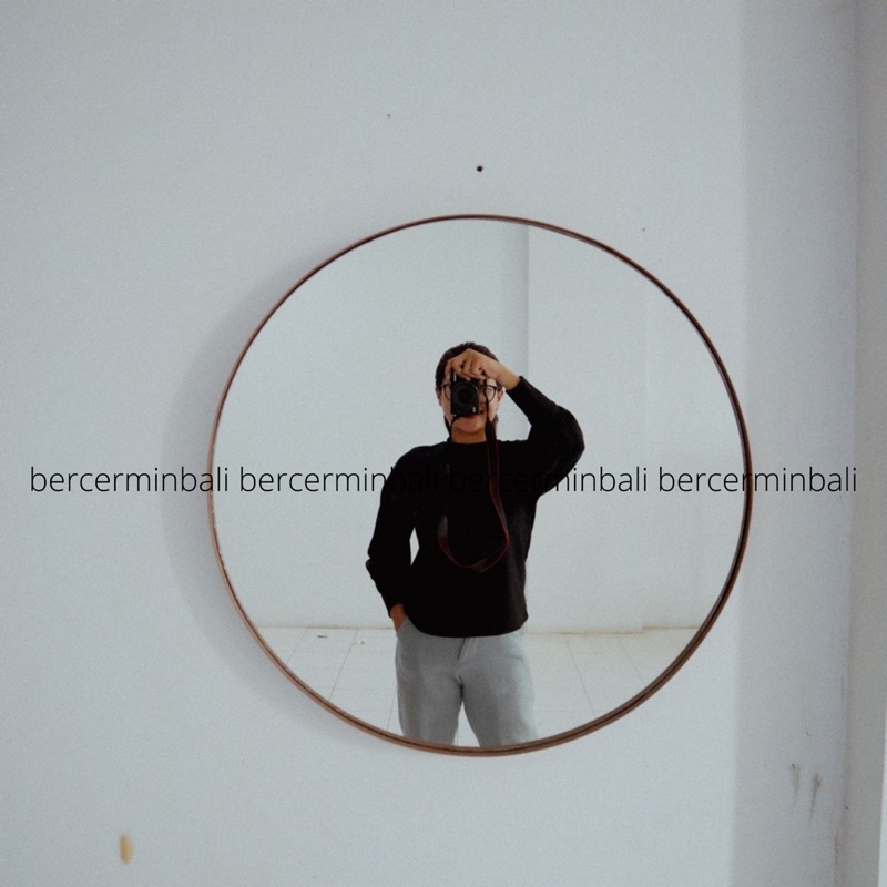 Round Mirror / Cermin bulat (Bingkai PVC)