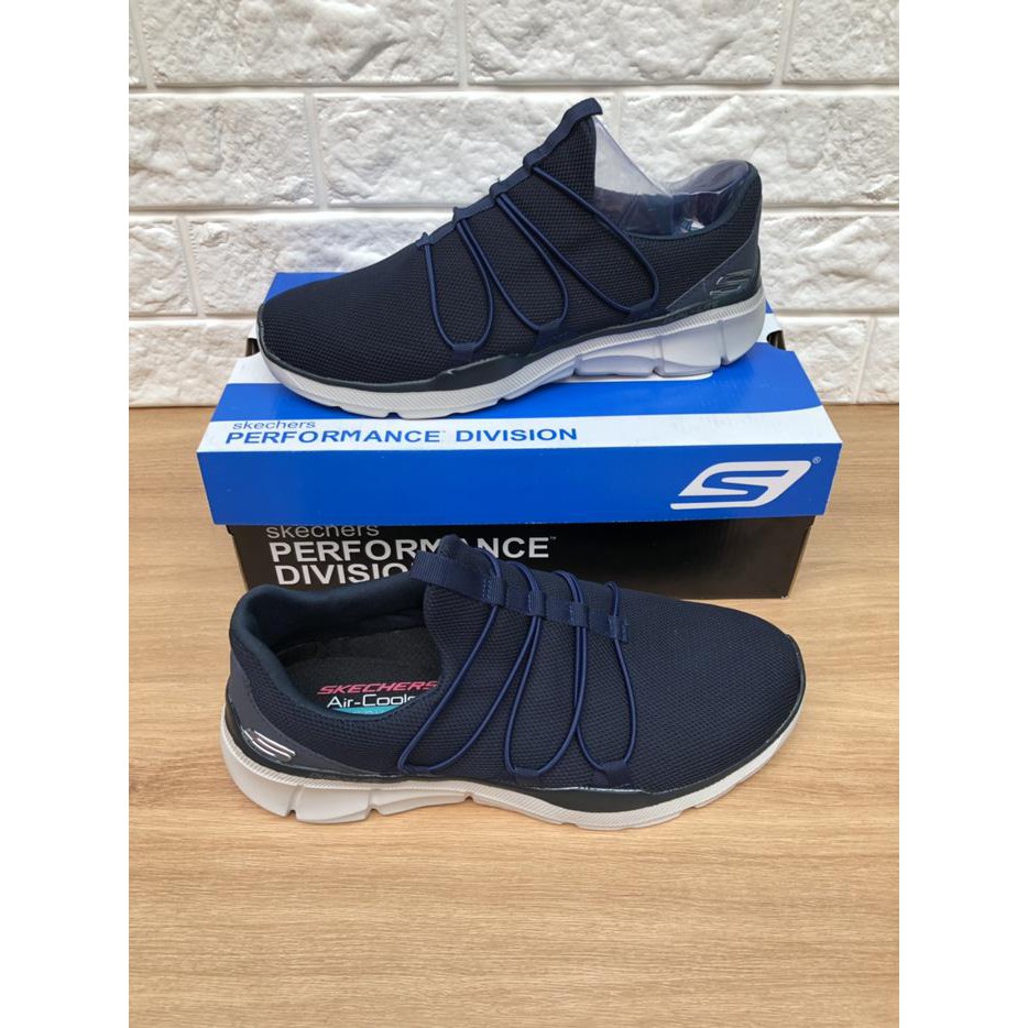 Sepatu Sketcher Skechers Equaliser 3.0 Suros