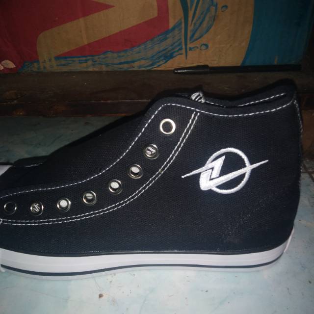 SEPATU SEKOLAH, SEPATU DALLAS