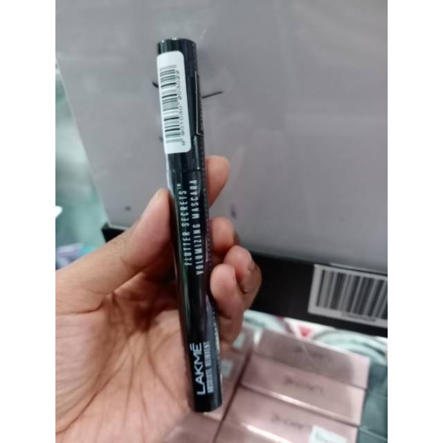 Lakme absolute volumizing maskara