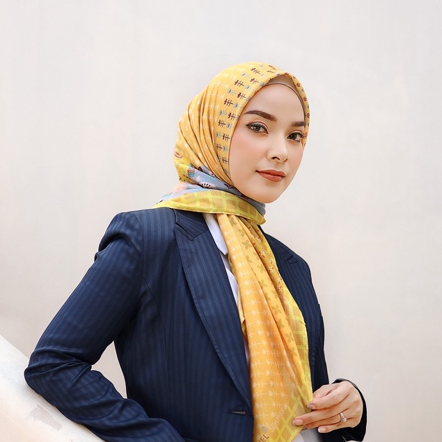 Minor Deffect | Utopia Scarf