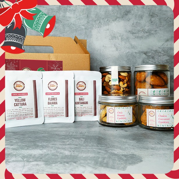 

CSF CHRISTMAST HAMPERS 1 - Luxurious and BIg Size