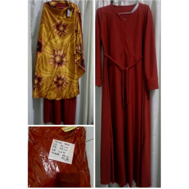 Gamis menyusui jersey warna merah bata plus khimar kuning emas