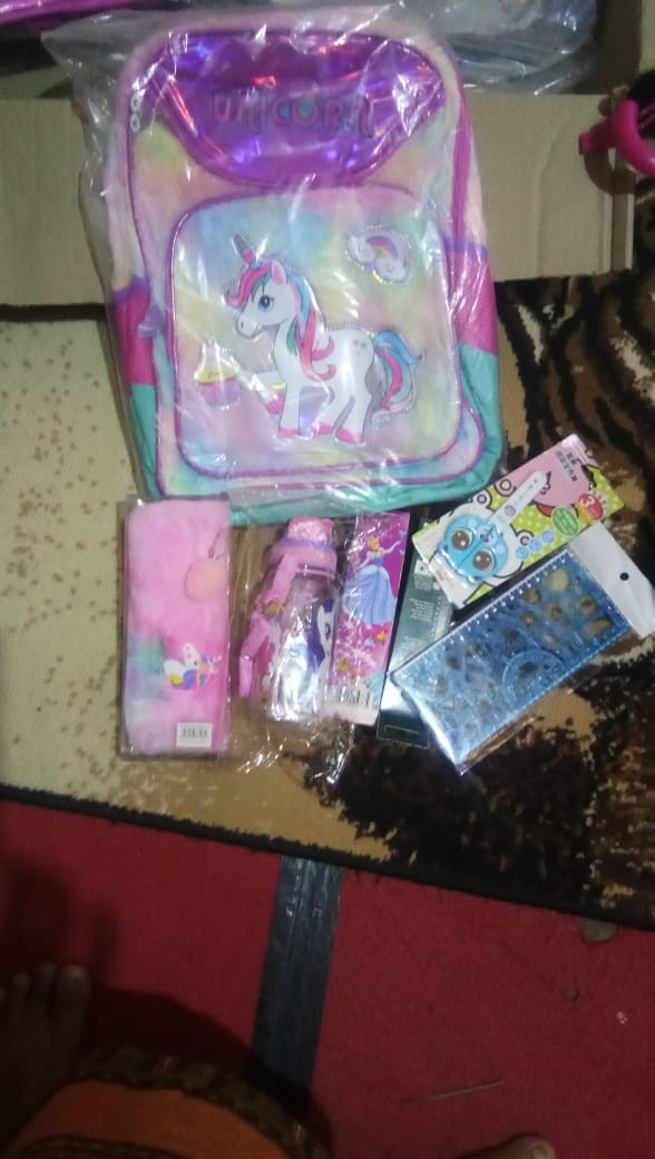 Botol Minum Sedotan Tali Panjang Karakter Kode 3675