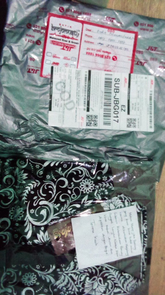 Maura/couple Kombinasi/sania Ruffle Batik Couple Pesta S.m.l.xl.xxl