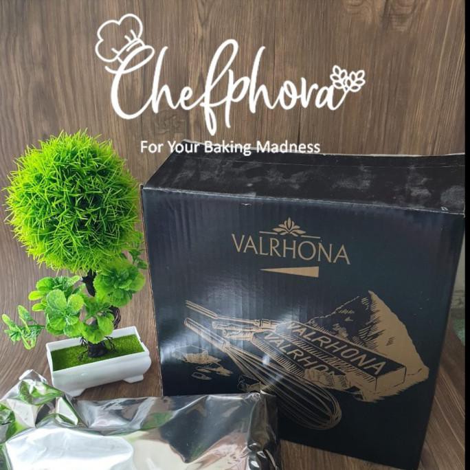 

VARLHONA VALRHONA BUBUK COKLAT REPACK 250GR PURE COCOA POWDER COKELAT