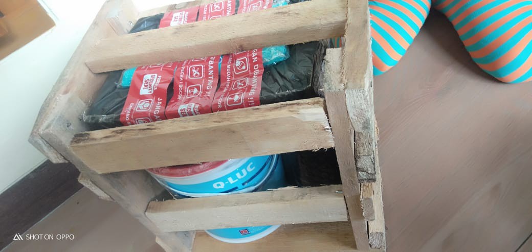 Cat Kayu & Besi Kansai Ftalit Warna Gloss 1 Kg