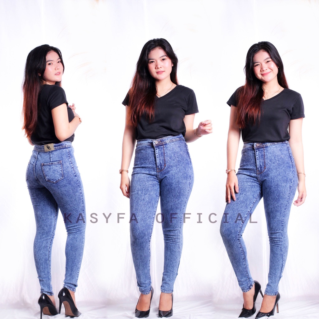 HIGHWAIST JEANS SNOW // CELANA HIGHWAIST SNOW JEANS