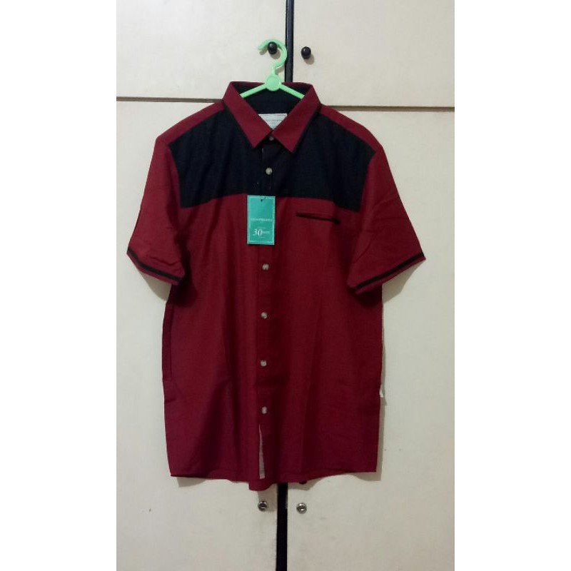 Kemeja Merah Contempo