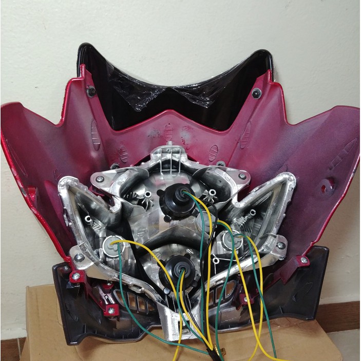 Refrektor Lampu Depan Satria Fu Barong 2010 Komplit Batok Merah LESTARIMOTOR