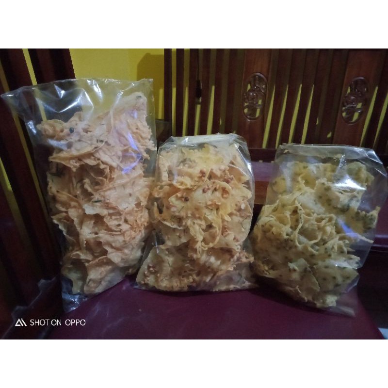 

Peyek renyah peyek kriuk peyek kacang peyek teri peyek kacang ijo enak renyah kriuk kress