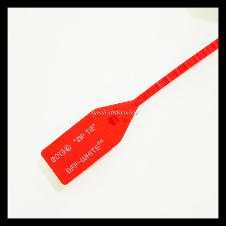 

Terlaris Off White Zip Tie Tag Label Medium Quality Printed Promo !!