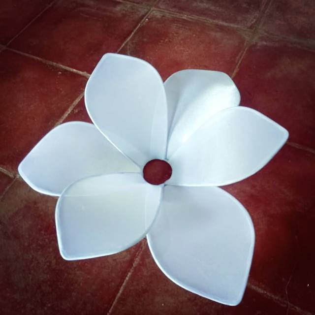 Kap lampu bunga dekorasi