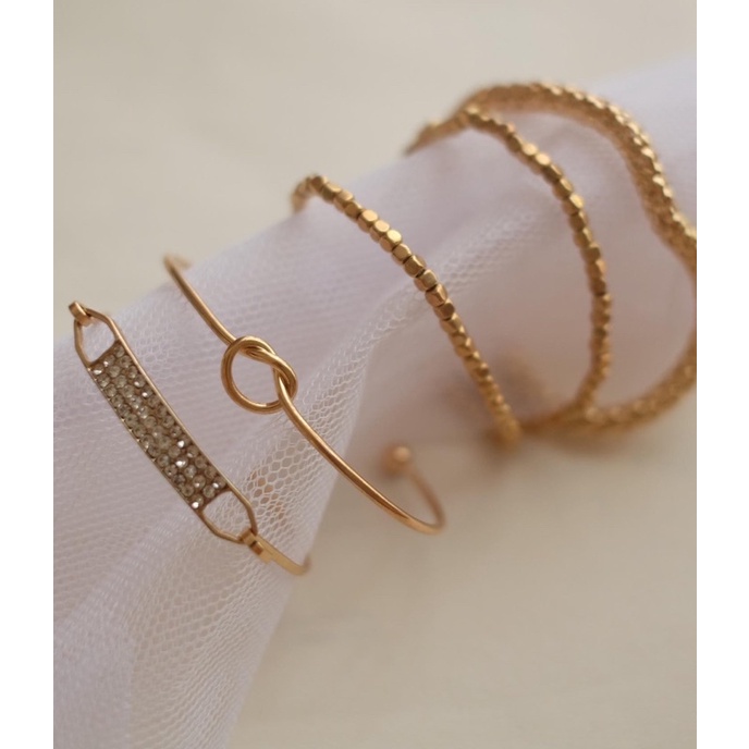 Perennial set bracelet