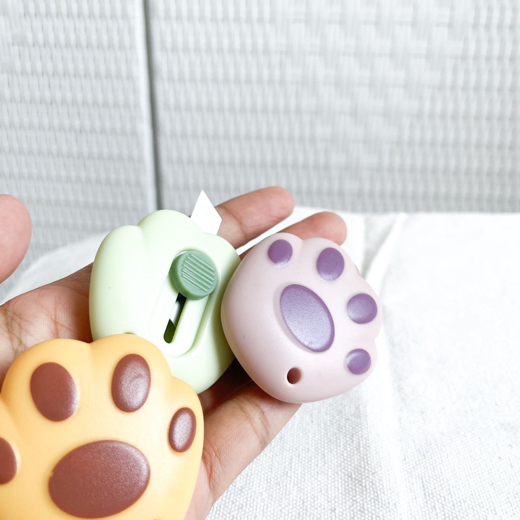 

CUTTER MINI DOG PAW PEMOTONG KERTAS KECIL READY GROSIR UNIK LUCU BERKUALITAS