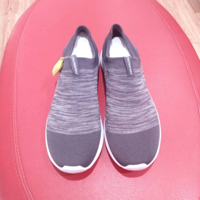 Sepatu sport pria bata power original