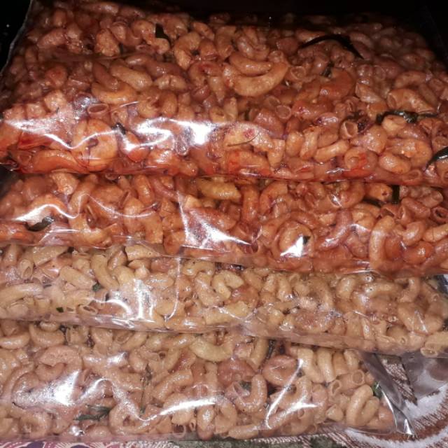 

Makaroni pedas dan makaroni original