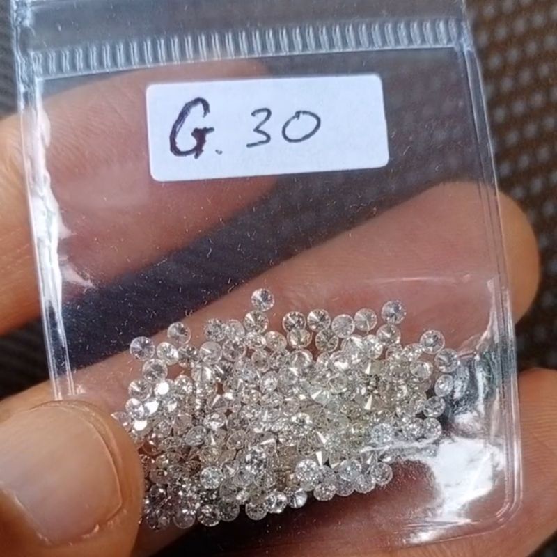 Natural berlian putih eropa (NATURAL DIAMOND) - ukuran gugur (pecah) 30 / 0,03 carat - berlian tabur