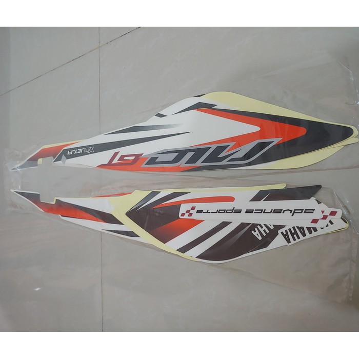 Stiker Bodi Lis Body Striping Mio Gt 2014 Putih