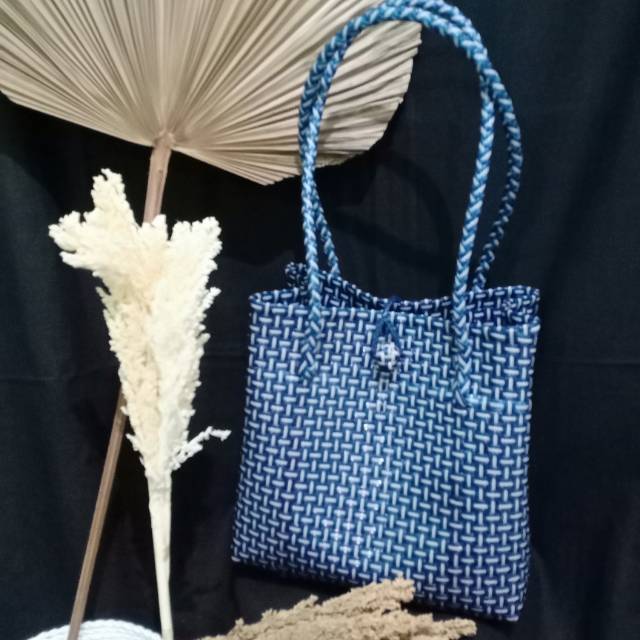 Tas anyaman jali size M