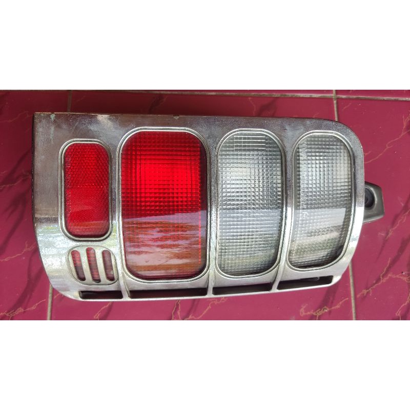 stoplamp/lampu belakang kijang krista