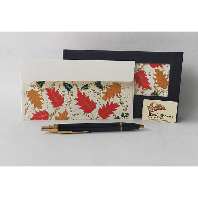 

2LUSIN PERBOX AMPLOP ENVELOPE PREMIUM BERKELAS BATIK HANDMADE PATTERN ALUR MERAH HIJAU