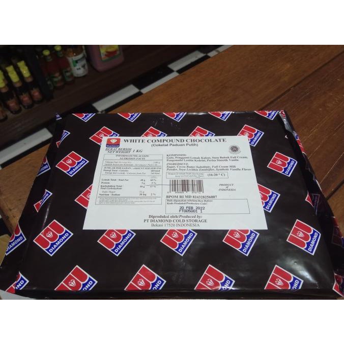 

DIAMOND Chocolate Compound White Pack 1Kg TERLARIS TERPERCAYA ORIGINAL