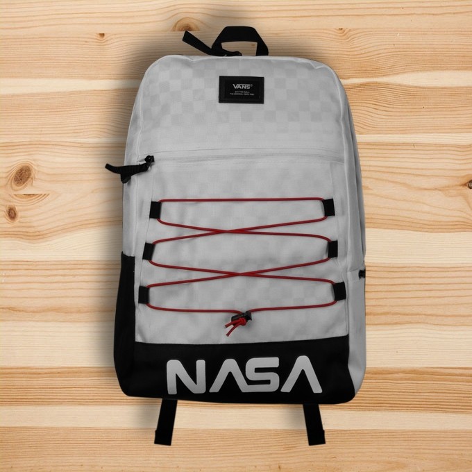 vans space voyager snag plus backpack