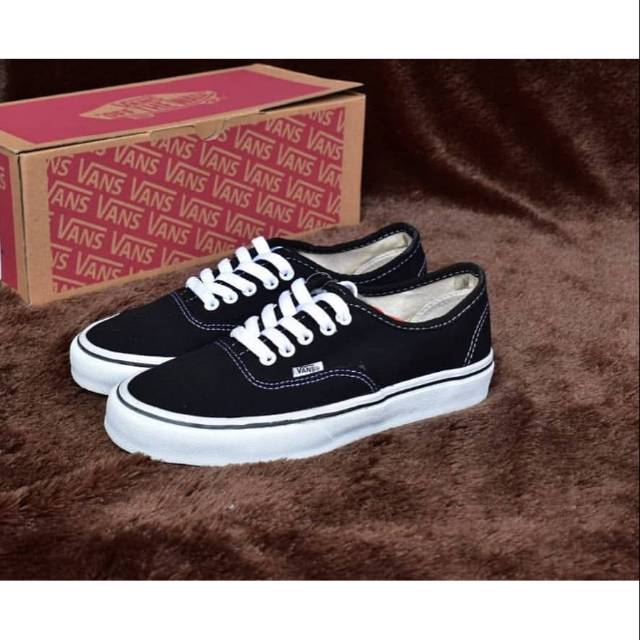 Sepatu Vans Authentic Black White Hitam Putih Sneakers Sekolah Kerja Kuliah Casual Pria Wanita Murah