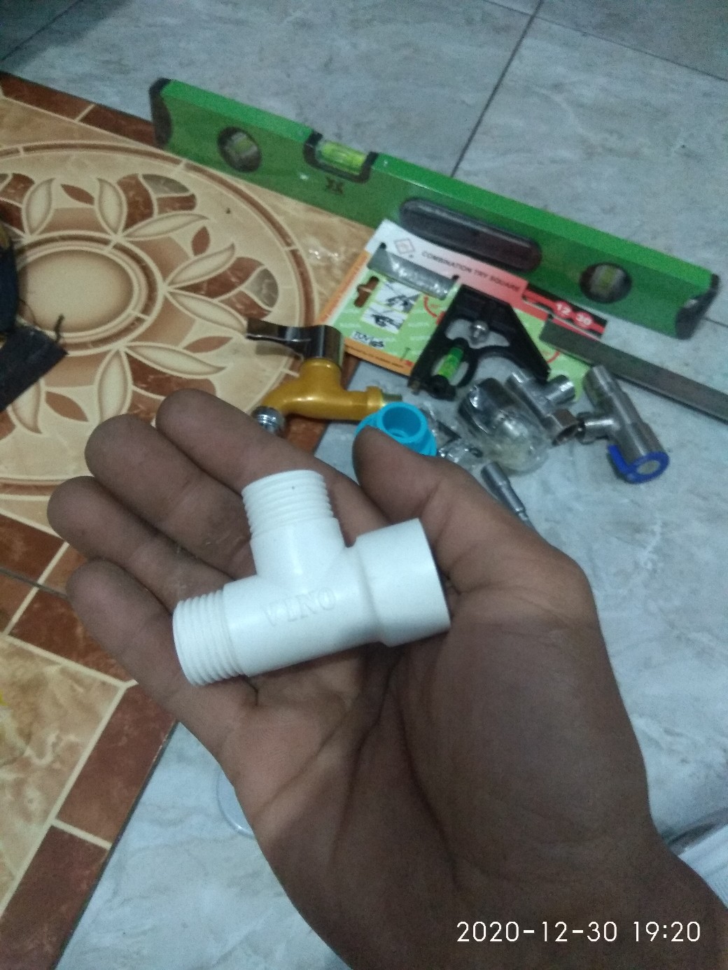 Tee Pvc Shower Closet Drat Luar Dalam / Tee Fitting Aw Putih 1/2 Inch