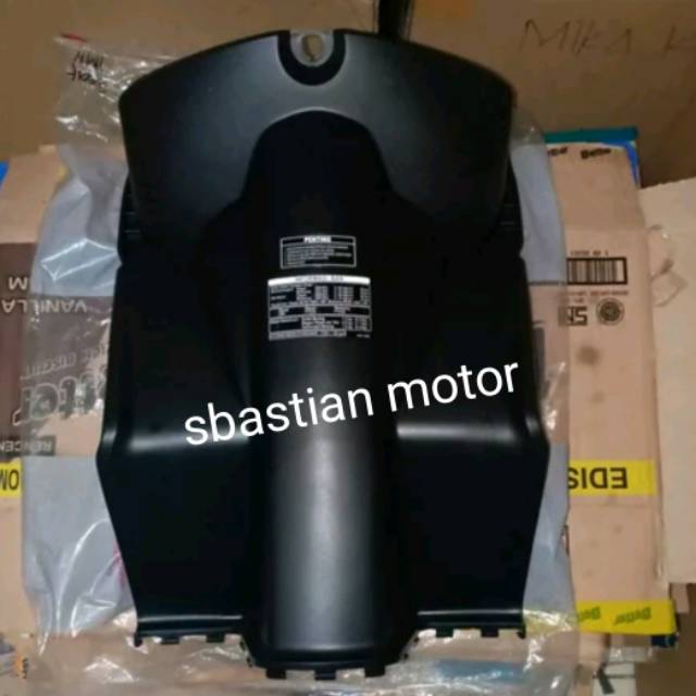 Cover tebeng kontak bawah depan dengkul beat karbu lama original