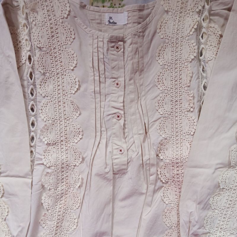 Atasan blouse tunik renda eyelet