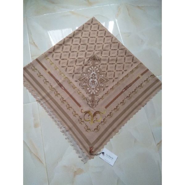 La Sabelle - Lost In Middle East (Dubai Series)