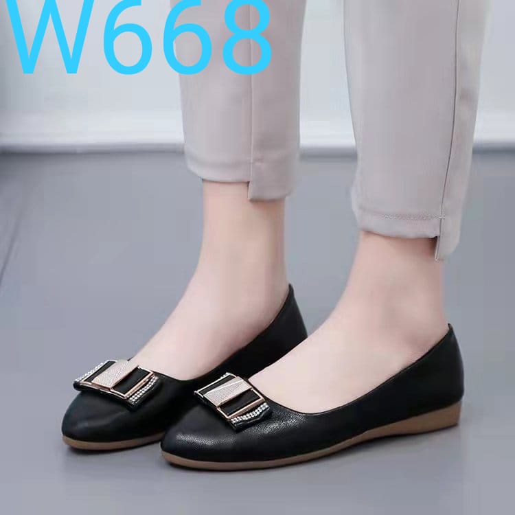 Flat shoes wanita W688