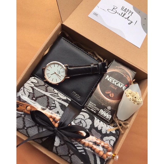 

Hampers GIFTBOX Boyfriend 1/Hampers Ied Adha/Hampers Ultah/Hampers Wisuda/Hampers Alat Shalat/Hampers Anniversary