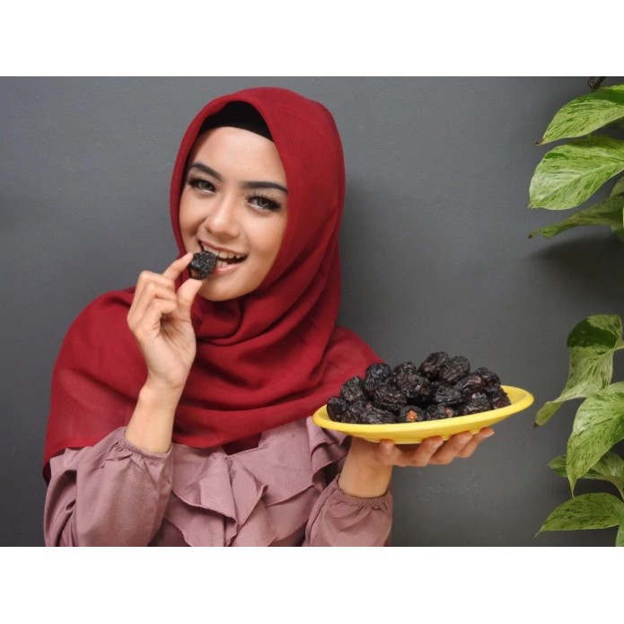 

KURMA AJWA 100% ASLI MADINAH - 400 gram