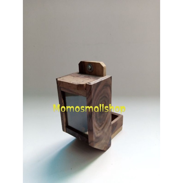 Dispenser tempat pakan burung