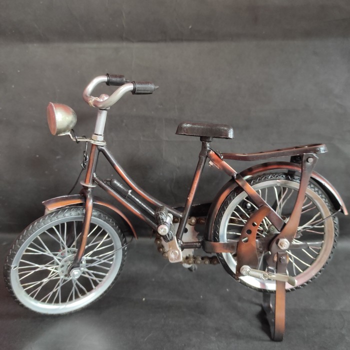Miniatur diecast sepeda tua model onthel perempuan size besar Laris