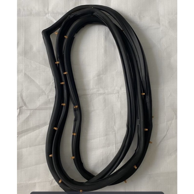 Karet pintu Mitsubishi Lancer SL - Depan R+L