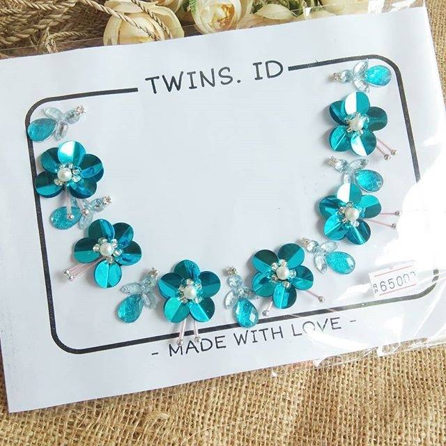 Payet rangkai leher bunga