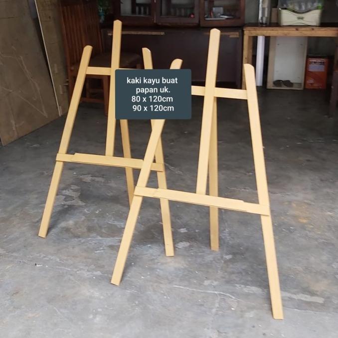 

kaki kayu white & blackboard