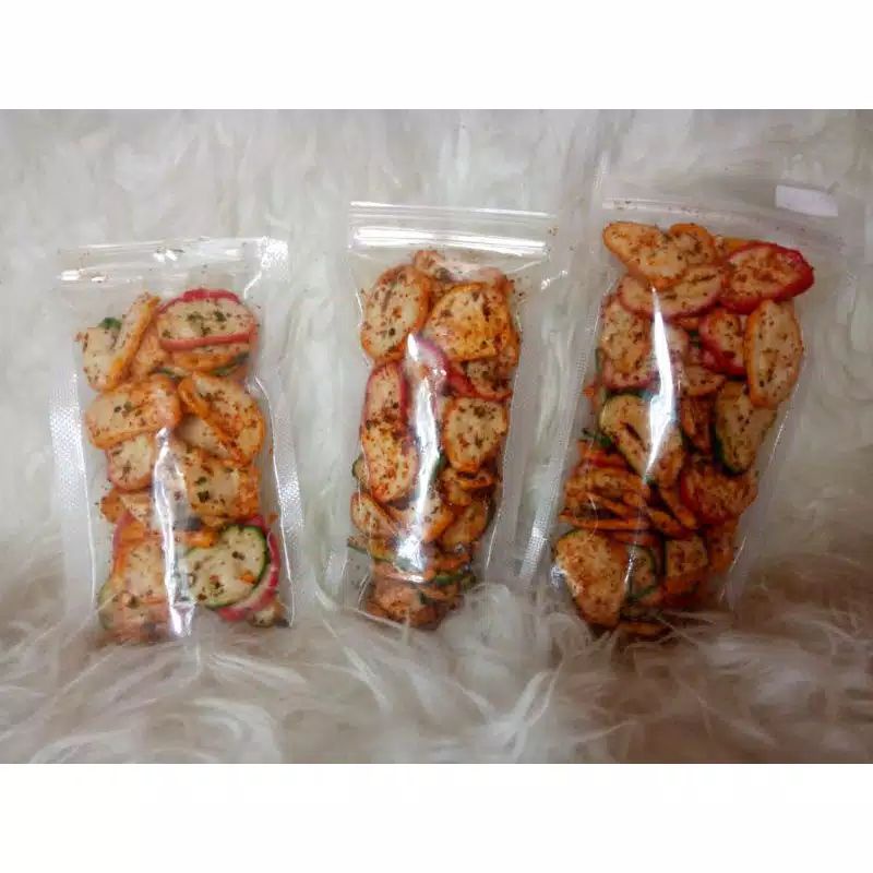 

krupuk seblak pedas daun jeruk