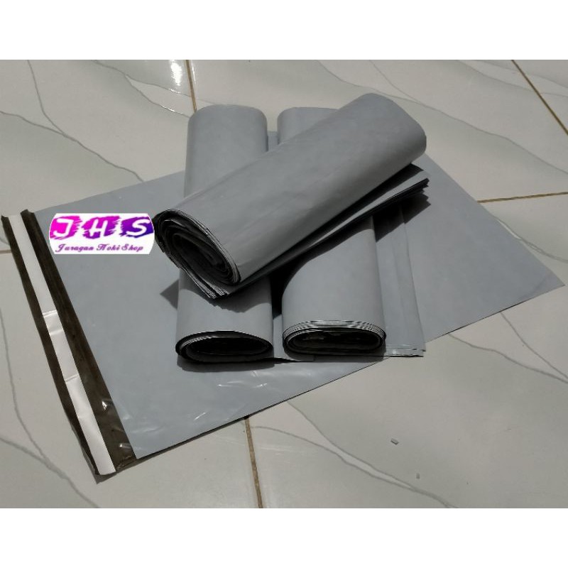 

Isi 100Lbr UK 17x30 Packaging Plastik Polymailer HITAM,PUTIH,SILVER
